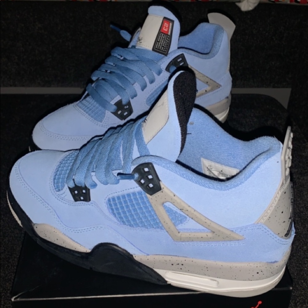 University Blue Retro 4s